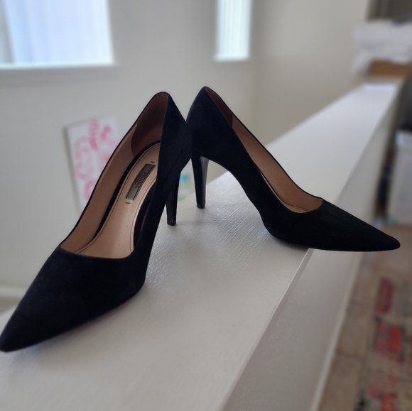 Prada black suede heels - Picture 2 of 3